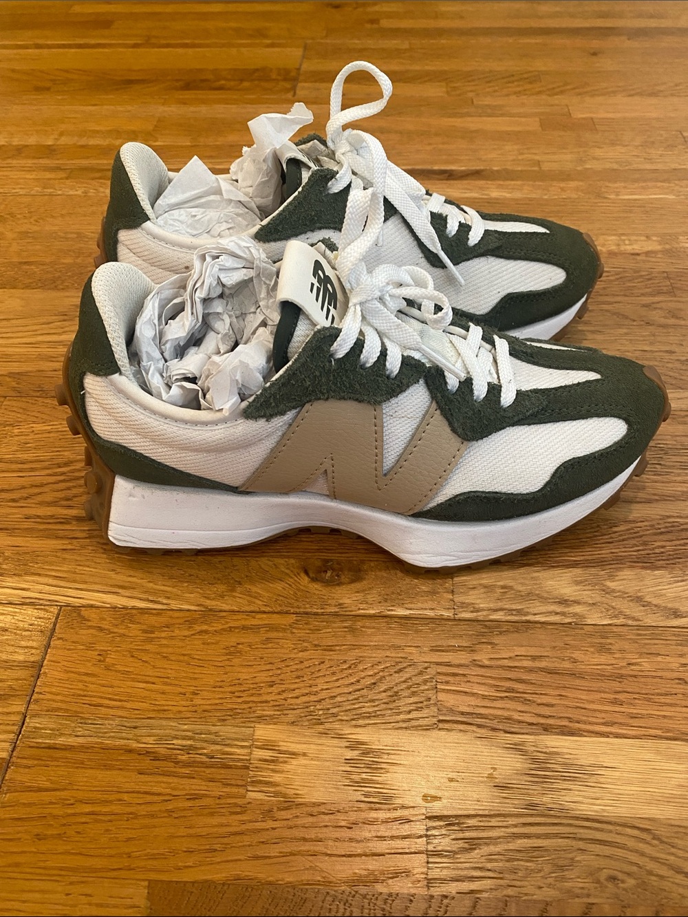 New Balance 327 Calia Sz 6